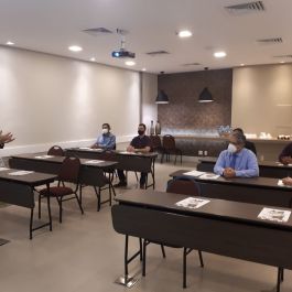 Workshop para varejistas em Cuiabá debate rastreabilidade da cadeia pecuária
